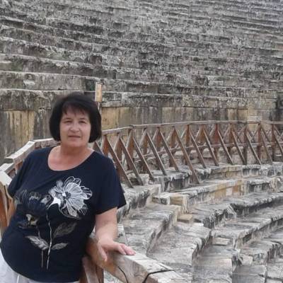 Александра, 63