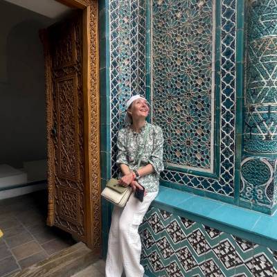 Александра, 41